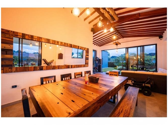 Casa de 5 alcobas en venta en El Carmen De Viboral, El Carmen de Viboral · foto 3 de 15