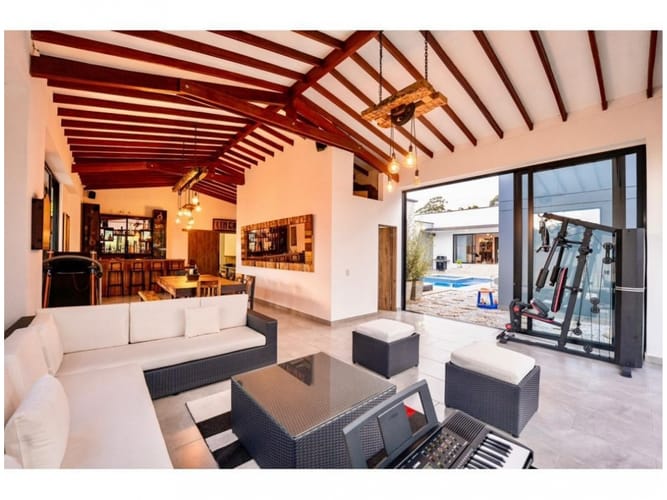Casa de 5 alcobas en venta en El Carmen De Viboral, El Carmen de Viboral · foto 4 de 15