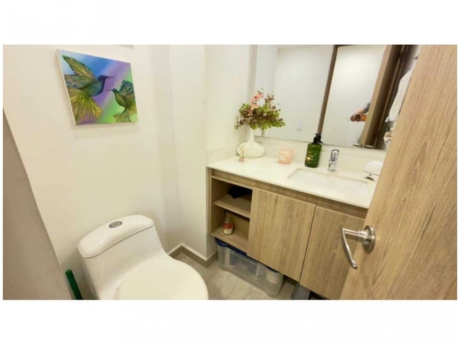 Apartamento de 3 alcobas en venta en Loma De Los Bernal, Medellín, 151 m² · foto 13 de 16