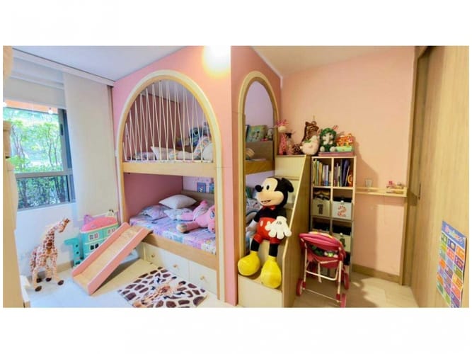 Apartamento de 3 alcobas en venta en Loma De Los Bernal, Medellín, 151 m² · foto 14 de 16