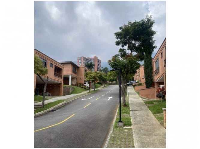 Casa de 3 alcobas en venta en El Poblado, Medellín, 416 m² · foto 20 de 20