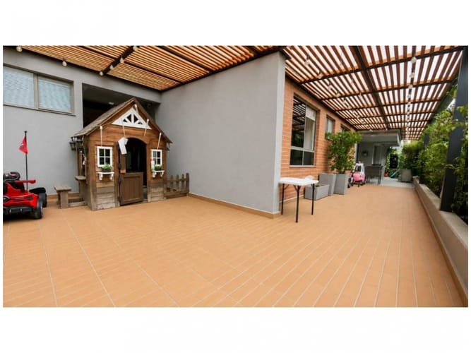 Apartamento de 3 alcobas en venta en Loma De Los Bernal, Medellín, 151 m² · foto 15 de 16
