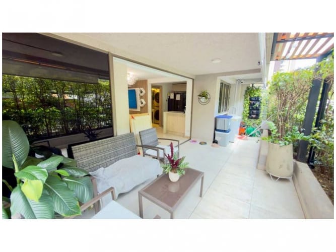 Apartamento de 3 alcobas en venta en Loma De Los Bernal, Medellín, 151 m² · foto 16 de 16