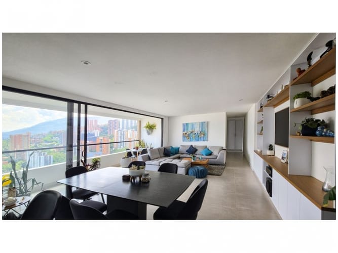 Apartamento de 3 alcobas en venta en El Poblado, Medellín, 121 m² · foto 5 de 24