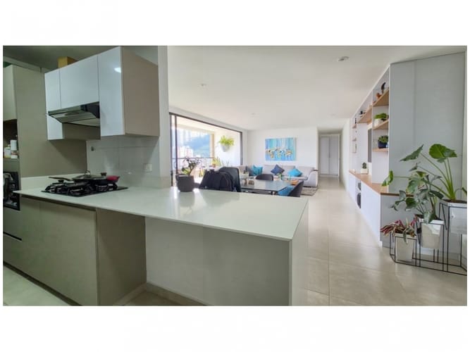 Apartamento de 3 alcobas en venta en El Poblado, Medellín, 121 m² · foto 7 de 24