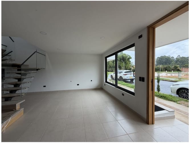 Casa de 3 alcobas en venta en El Tambo, La Ceja, 200 m² · foto 4 de 24