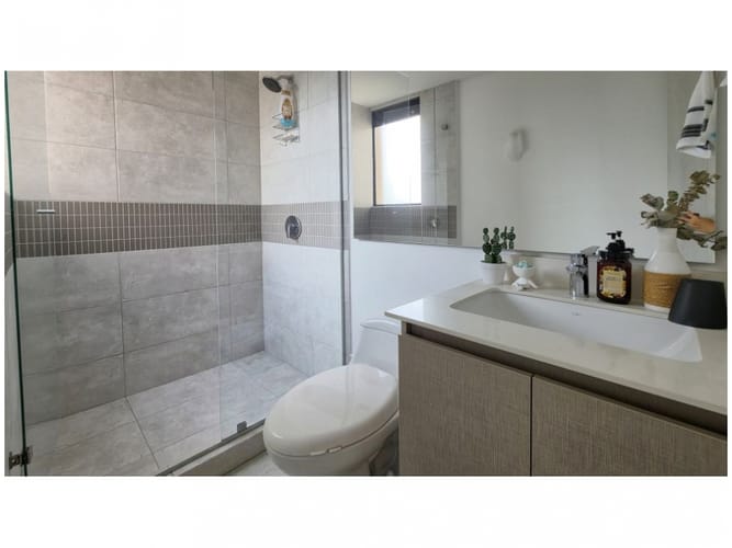 Apartamento de 3 alcobas en venta en El Poblado, Medellín, 121 m² · foto 14 de 24
