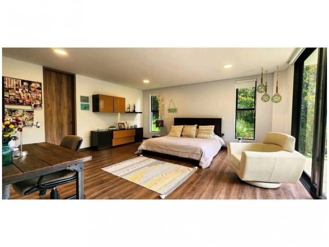 Casa de 4 alcobas en venta en Loma Del Chocho, Envigado, 490 m² · foto 16 de 24
