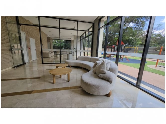 Apartamento de 3 alcobas en venta en El Poblado, Medellín, 121 m² · foto 22 de 24