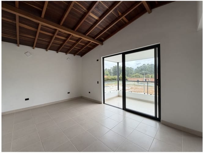 Casa de 3 alcobas en venta en El Tambo, La Ceja, 200 m² · foto 17 de 24