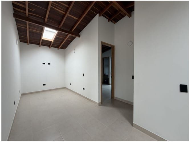 Casa de 3 alcobas en venta en El Tambo, La Ceja, 200 m² · foto 20 de 24