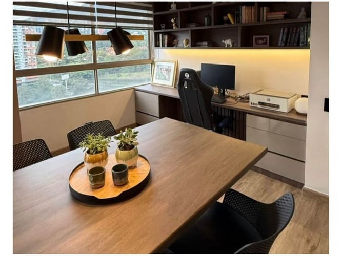 Apartamento de 2 alcobas en venta en Loma Del Esmeraldal, Medellín, 165 m² · foto 2 de 10