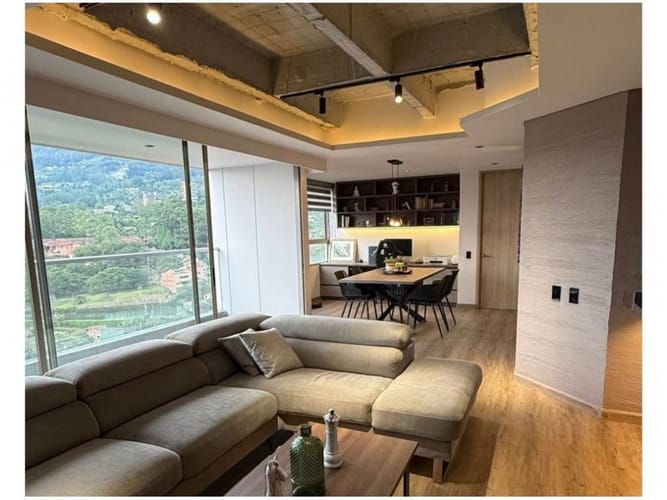 Apartamento de 2 alcobas en venta en Loma Del Esmeraldal, Medellín, 165 m² · foto 3 de 10