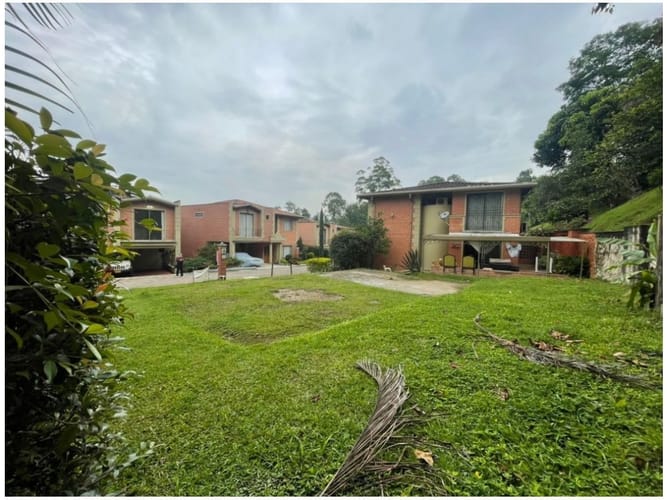 Lote en venta en Los Alcazares, Sabaneta, 227 m² · foto 2 de 5