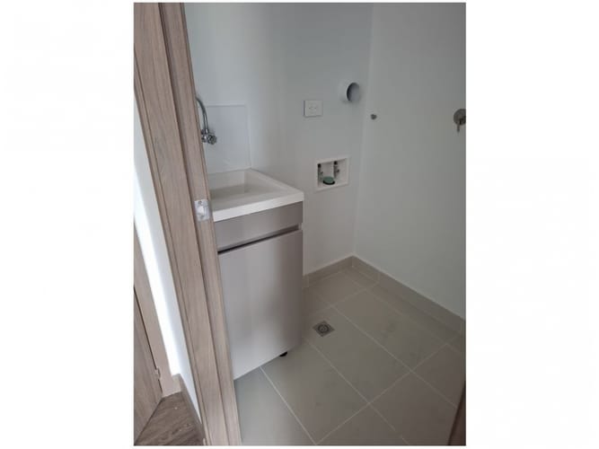Apartamento en venta en El Poblado, Medellín · foto 4 de 24