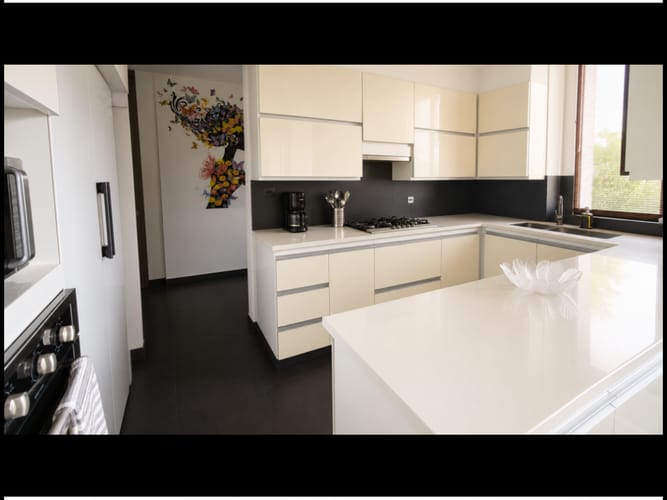 Apartamento de 3 alcobas en venta en San Lucas, Medellín, 192 m² · foto 2 de 13