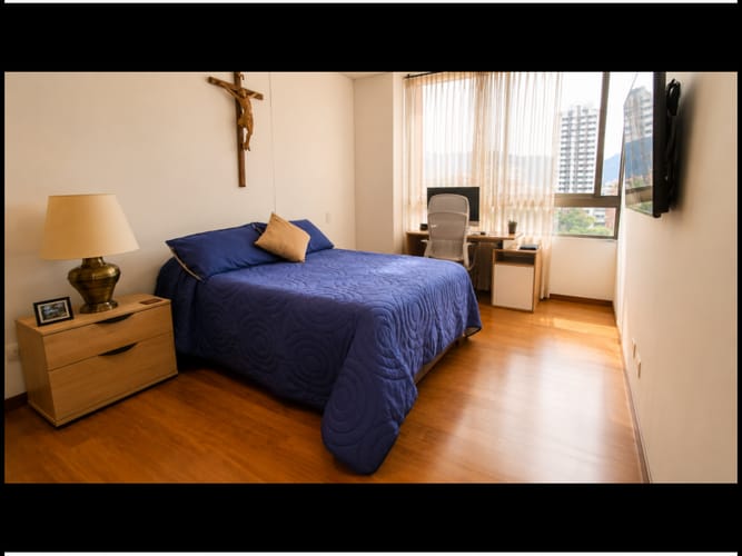 Apartamento de 3 alcobas en venta en San Lucas, Medellín, 192 m² · foto 9 de 13