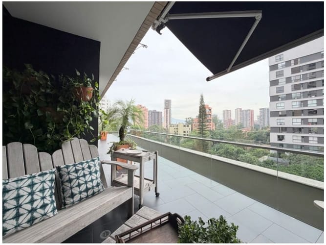 Apartamento de 2 alcobas en venta en El Poblado, Medellín, 181 m² · foto 18 de 24