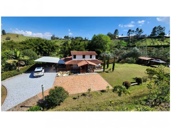 Casa de 4 alcobas en venta en Blanquizal, Rionegro · foto 3 de 20