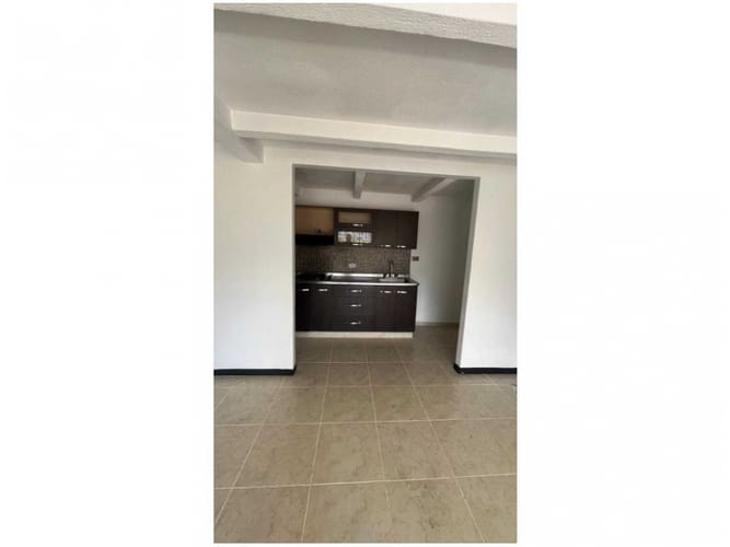 Apartamento de 3 alcobas en venta en Los Colores, Medellín, 82 m² · foto 2 de 19