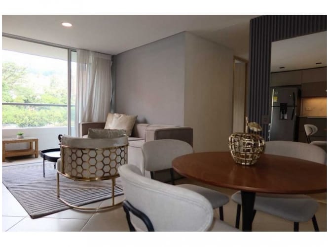 Apartamento de 3 alcobas en venta en Camino Verde, Envigado, 74 m² · foto 2 de 21