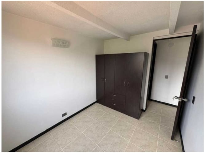Apartamento de 3 alcobas en venta en Los Colores, Medellín, 82 m² · foto 9 de 19