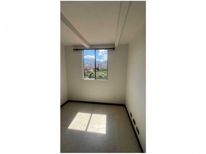 Apartamento de 3 alcobas en venta en Los Colores, Medellín, 82 m² · foto 15 de 19
