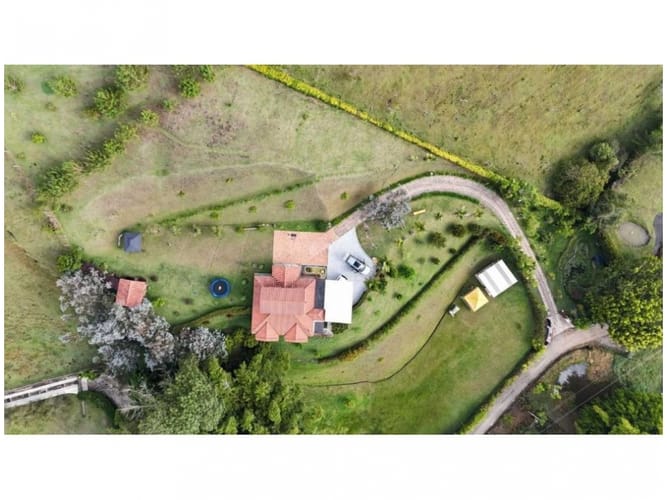 Casa de 4 alcobas en venta en Blanquizal, Rionegro · foto 18 de 20