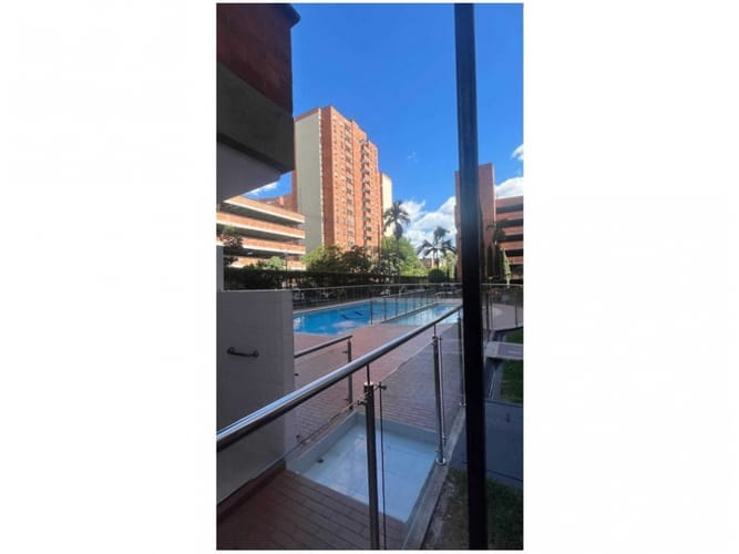 Apartamento de 3 alcobas en venta en Los Colores, Medellín, 82 m² · foto 19 de 19