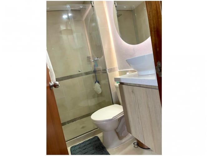 Apartamento en venta en El Poblado, Medellín · foto 8 de 18