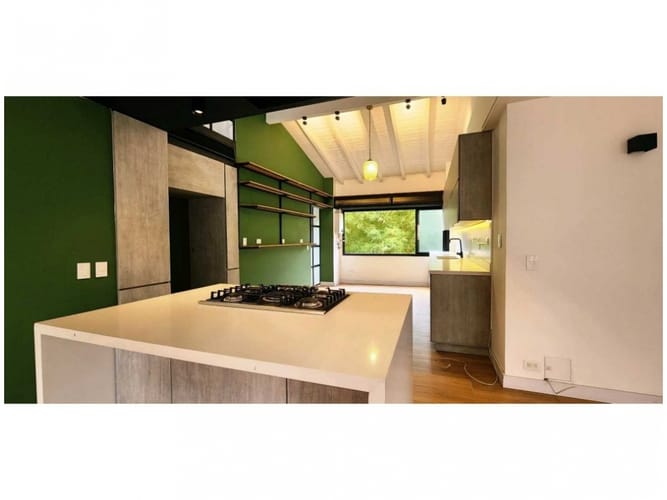 Apartamento de 3 alcobas en venta en La Linde, Medellín, 235 m² · foto 2 de 17