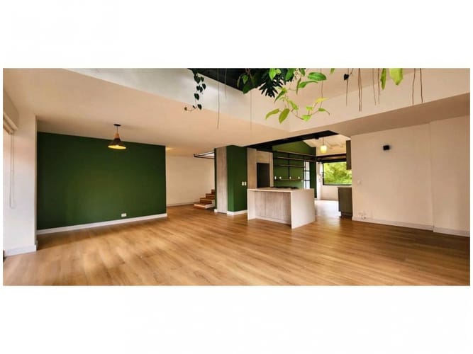 Apartamento de 3 alcobas en venta en La Linde, Medellín, 235 m² · foto 4 de 17