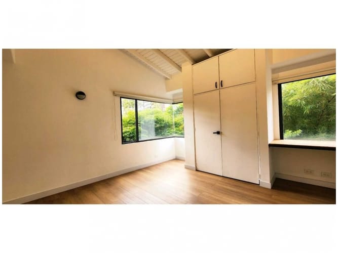 Apartamento de 3 alcobas en venta en La Linde, Medellín, 235 m² · foto 8 de 17