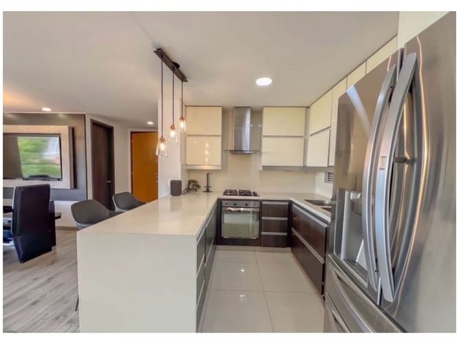 Apartamento de 3 alcobas en venta en Los Balsos, Medellín, 152 m² · foto 2 de 17