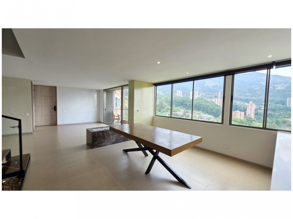 Apartamento en venta en Altos Del Poblado, Medellín · foto 6 de 24
