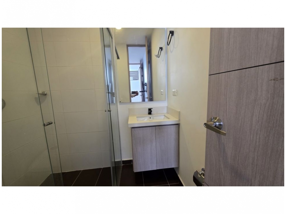 Apartamento en venta en Altos Del Poblado, Medellín · foto 11 de 24