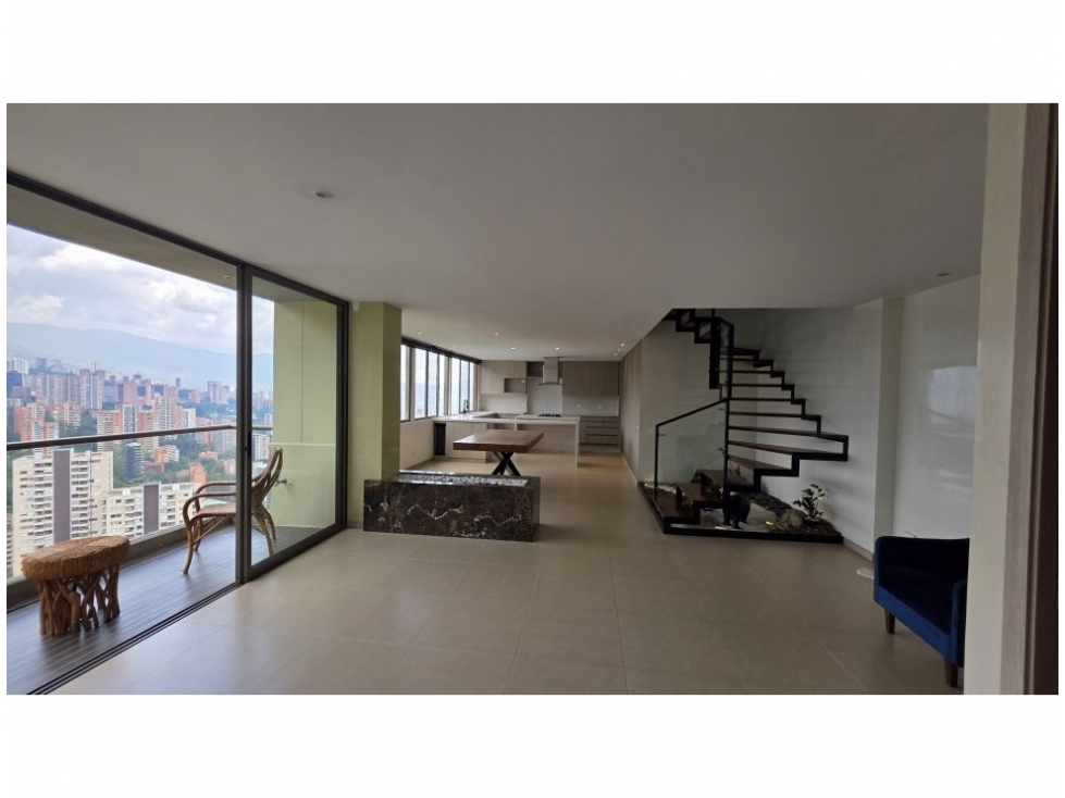 Apartamento en venta en Altos Del Poblado, Medellín · foto 13 de 24
