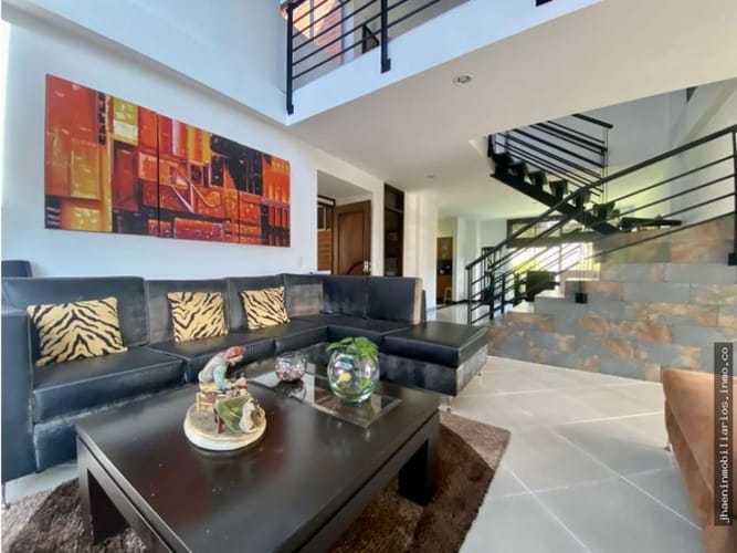 Casa de 4 alcobas en venta en Loma Del Escobero, Envigado, 1036 m² · foto 5 de 20