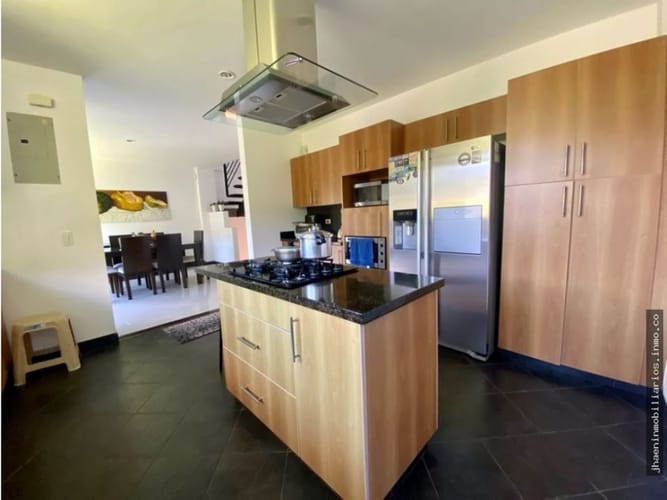 Casa de 4 alcobas en venta en Loma Del Escobero, Envigado, 1036 m² · foto 12 de 20