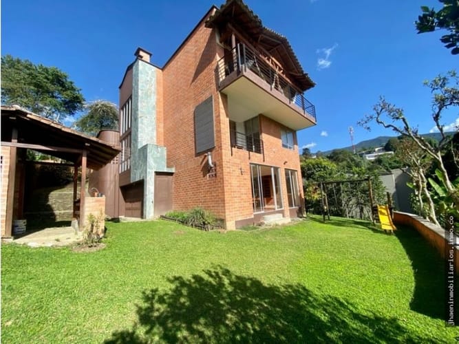 Casa de 4 alcobas en venta en Loma Del Escobero, Envigado, 1036 m² · foto 19 de 20
