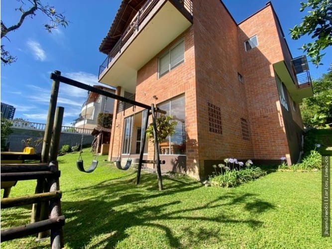 Casa de 4 alcobas en venta en Loma Del Escobero, Envigado, 1036 m² · foto 20 de 20