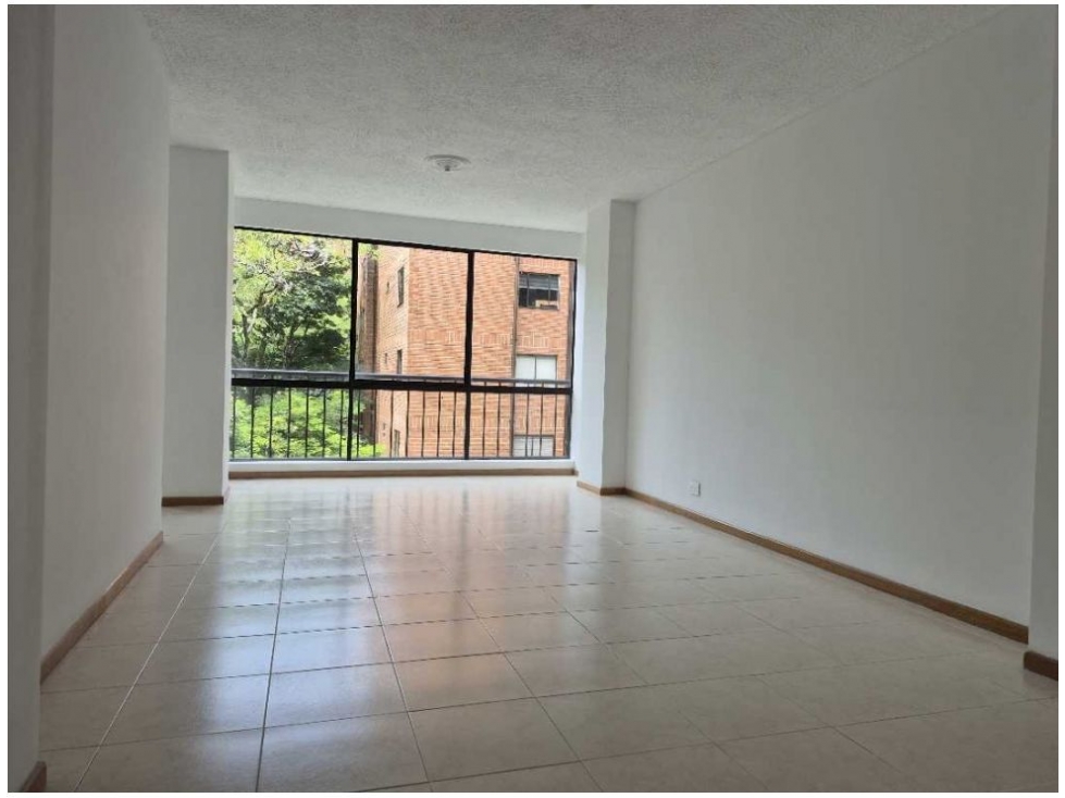 Apartamento en venta en Loma Del Escobero, Envigado · foto 2 de 16