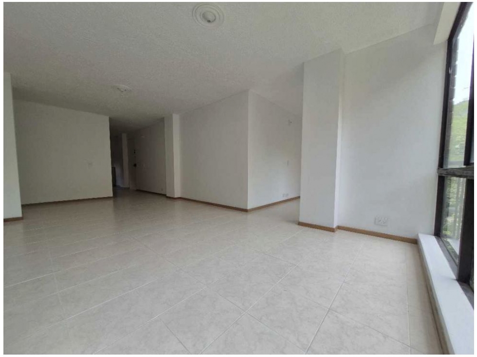 Apartamento en venta en Loma Del Escobero, Envigado · foto 3 de 16