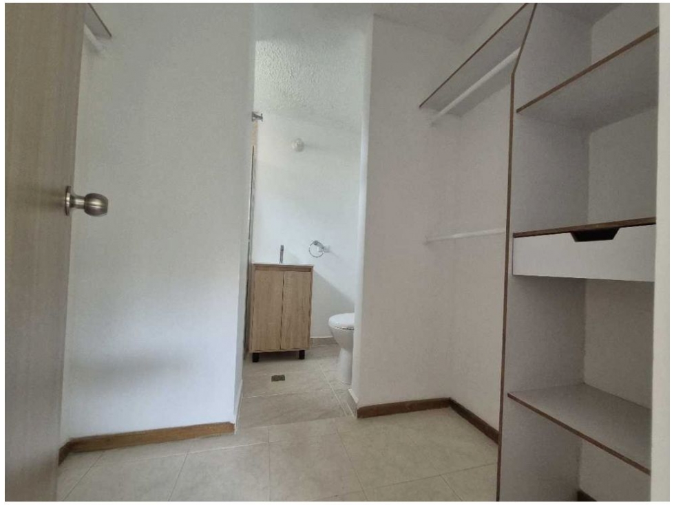 Apartamento en venta en Loma Del Escobero, Envigado · foto 10 de 16