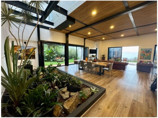 Casa en venta en Santa Catalina, Envigado · foto 4 de 24