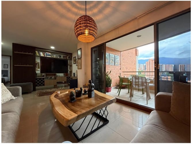 Apartamento en venta en La Frontera, Medellín · foto 4 de 24
