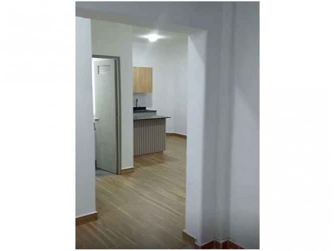 Casa de 6 alcobas en venta en Laureles, Medellín, 203 m² · foto 3 de 10