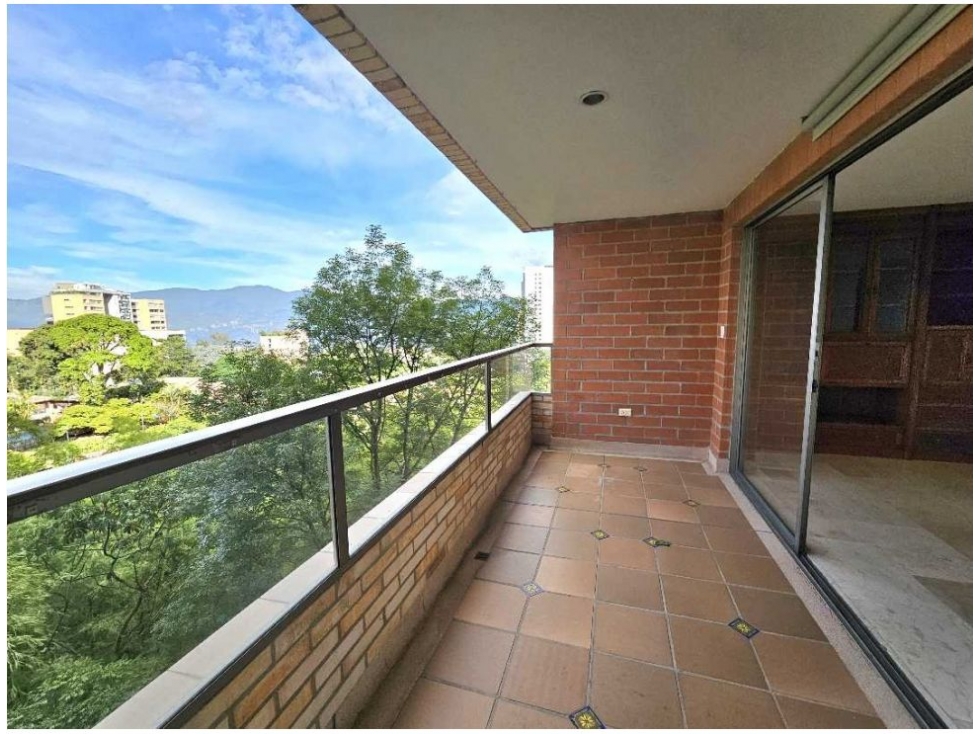 Apartamento en venta en Los Balsos, Medellín · foto 3 de 13