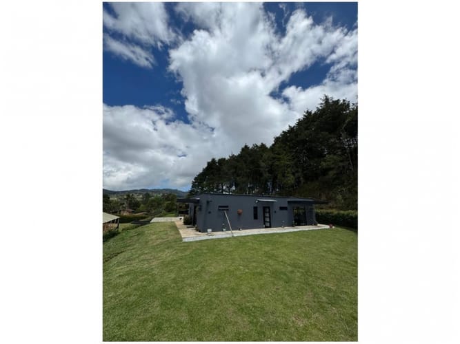 Casa de 3 alcobas en venta en Romeral, Guarne · foto 2 de 24