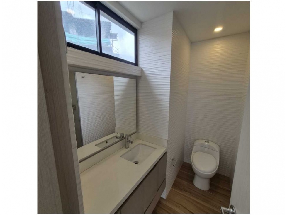 Apartamento en venta en Altos Del Poblado, Medellín · foto 5 de 18
